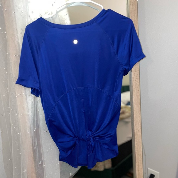 ❤️Lululemon tshirt❤️ - Picture 3 of 6